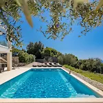 Luka With 50 Sqm Pool