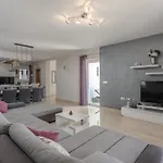 Willa Luka With 50 Sqm Pool Labin (Istria)