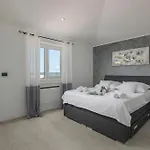 Luka With 50 Sqm Pool