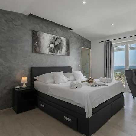 Villa Luxury Pool Villa Luka /W Sea View Labin (Istria)
