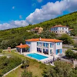 Luka With 50 Sqm Pool * Labin (Istria)