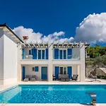 Luka With 50 Sqm Pool * Labin (Istria)