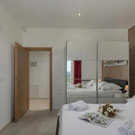 Luxury Pool Luka /w Sea View Labin (Istria)